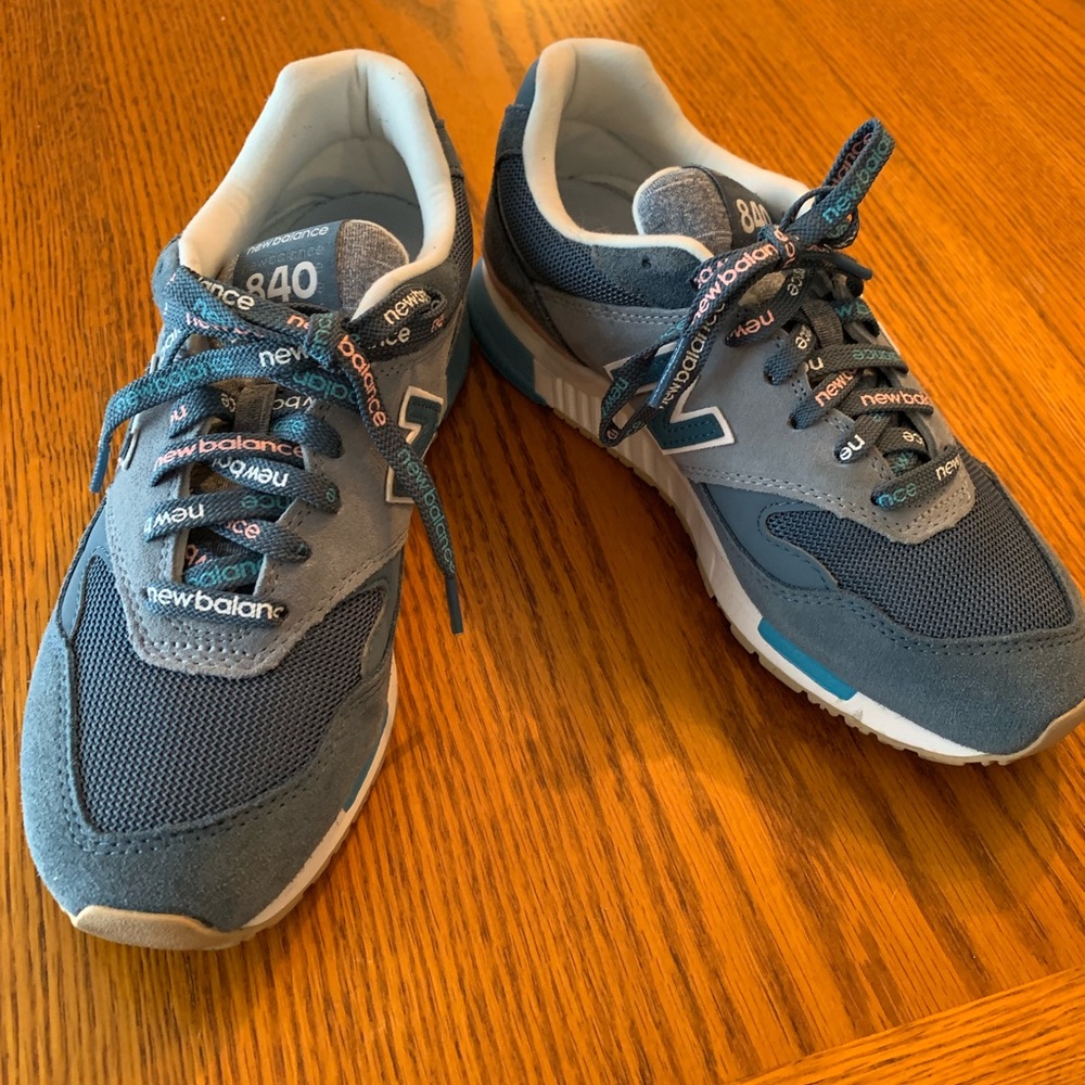 NIB New Balance by J. crew Blue and Pink Retro 7.5